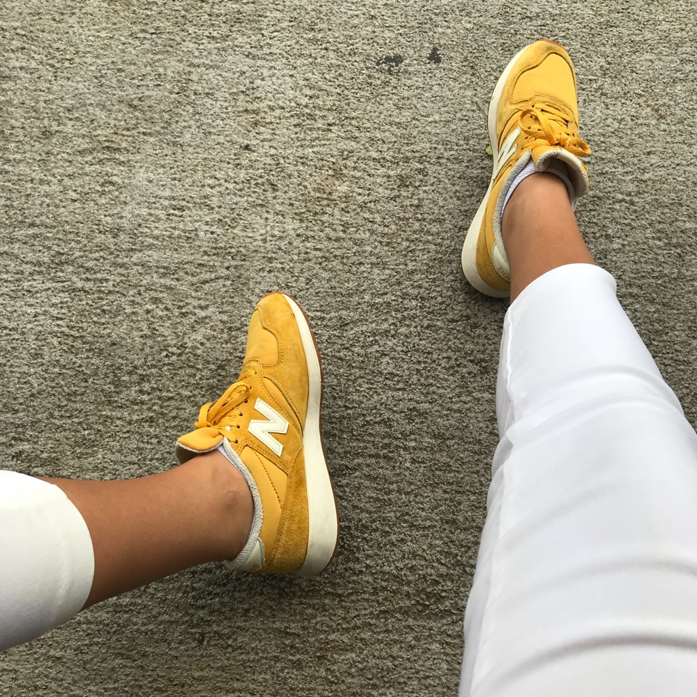 New Balance Sneakers - RARE COLORWAY